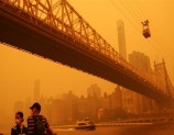 نيويورك صفراء من الدخان وجودة الهواء تنخفض لـ"مستويات خطيرة".. ماذا يجري بأمريكا؟ (فيديو)