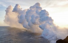 الأرض "تلد" جزيرة جديدة في المحيط الهادئ بعد "مخاض" بركاني تحت الماء