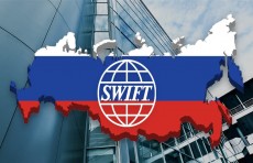 روسيا.. حظر استخدام نظام "سويفت" داخل البلاد
