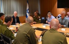 "الحرب وصلت لطريق مسدود".. قادة الأجهزة الأمنية في إسرائيل يتحدثون عن أولوية جديدة في غزة