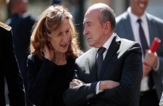 وزير الداخلية الفرنسي :"مصدوم" لظهور طالبة محجبة على التلفاز