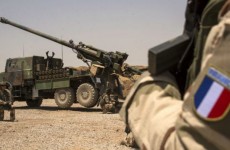 الجيش الفرنسي ينشر وحدات مدفعية على الحدود السورية العراقية