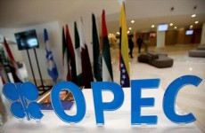تحذر جزائري من إنهيار اسعار النفط ودعوة إلى الالتزام بـ"اتفاق 2016"