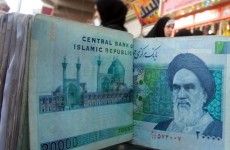 إيران ترد على عقوبات واشنطن بإجراءات ضد الدولار