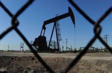 اسعار النفط تتراجع بفعل زيادة مفاجئة في مخزونات الخام الامريكي