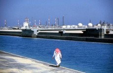 السعودية تعلق صادراتها النفطية عبر باب المندب بعد استهداف بوارجها من قبل الحوثيين