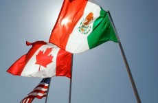 امريكا والمكسيك وكندا تتوصل إلى اتفاق بشأن إعادة التفاوض على اتفاق التجارة الحرة لأمريكا الشمالية