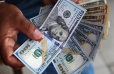 استقرار سعر صرف الدولار  الامريكي امام الدينار العراقي