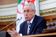 الجزائر :تكليف رئيس البرلمان برئاسة الجمهورية لمدة 90 يوماً
