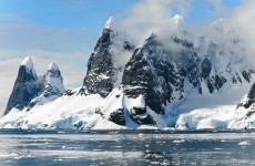 اكتشاف مخفي في أعماق القطب الجنوبي يحمل أسرارا مثيرة!