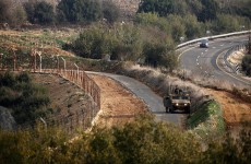 الحدود اللبنانية الإسرائيلية تشتعل.. قنابل من تل أبيب تحرق مزارع شبعا