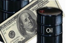 النفط يرتفع بفعل تفاؤل التجارة وتصاعد التوترات في العراق