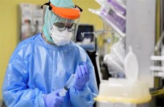 علماء الصحة العالمية: خمس سنوات للسيطرة على كورونا والفيروس قد لا يختفي أبداً