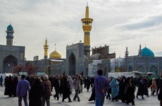 ايران:  فتح أبواب مرقد الإمام الرضا "ع" أمام الزائرين بعد 3 أشهر من الإغلاق