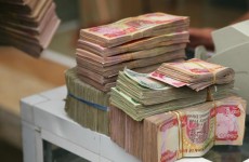 المالية النيابية: توجه حكومي  للاقتراض الداخلي لتأمين رواتب حزيران وتتجنب الإدخار