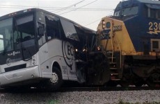 مصرع 19 باكستانياً من أقلية السيخ اثر اصطدم قطار بحافلة ركاب في بيشاور