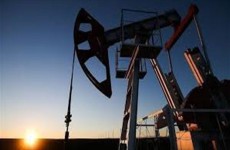 النفط ينخفض بعد ارتفاع مخزونات الخام الأميركية