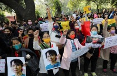 احتجاجات ضد الانقلاب في ميانمار والجيش يواصل الاعتقالات