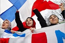 ميديا بارت: غضب مسلمي فرنسا ضد قانون الانفصالية وميثاق الأئمة يطفو على السطح