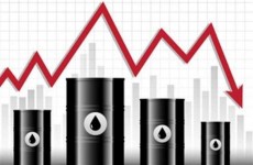 اسعار النفط تتراجع والمنتجون يأملون الارتفاع مجددا