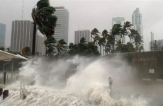 مقاطع فيديو توثق لحظات غرق نيويورك واعلان حالة طوارئ