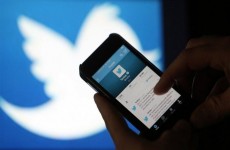 "تويتر" تطلق آلية حظر تلقائي للحد من الانتهاكات