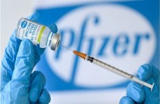"فايزر" تطلب الموافقة على منح اللقاح لهذه الفئات