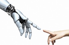 زوكربيرغ يعلن تطوير "جلد" يمكّن الروبوتات من "الشعور بالأشياء"