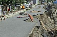 زلزال مدمر يضرب إندونيسيا وتحذير من تسونامي (فيديو)