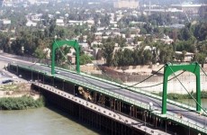 إعادة إغلاق الجسر المعلق في بغداد والسماح لفئة واحدة بالدخول
