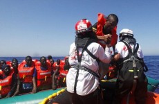 أطباء بلا حدود: إنقاذ 109 مهاجرين على متن قارب وسط البحر المتوسط