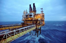 اكتشاف أنابيب لتهريب الوقود في عمق البحر جنوبي إيران