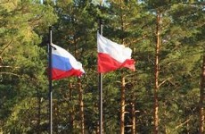 روسيا تحذر بولندا لطردهـا 45 دبلوماسياً من بعثتها في واسو