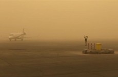 مطار البصرة يعلق الرحلات بسبب الأحوال الجوية