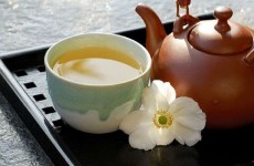 اكتشاف جزيئات فعالة ضد مرض الزهايمر في الشاي الأخضر