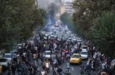 رسالة إيرانية جديدة للمحتجين على وفاة الشابة "مهسا أميني"
