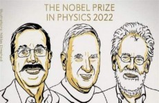 نوبل للفيزياء.. كلاوسر وزيلينجر وأسبيه يتقاسمون الجائزة