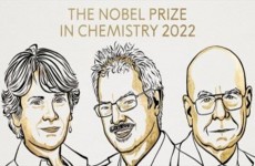 بعد الطب والفيزياء.. لمن ذهبت جائزة نوبل للكيمياء؟