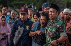 رئيس إندونيسيا يتخذ قراراً حاسماً بعد "كارثة التدافع" بملعب كرة قدم