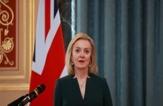 برلمان بريطانيا يهدد ليز تراس بالإطاحة من منصب الرئاسة