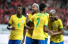 ردود أفعال "جنونية" للاعبي البرازيل لحظة إعلان القائمة النهائية لمونديال قطر(فيديو)
