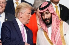 قيمتها "خيالية".. تقرير أمريكي يكشف خفايا تسلم ترامب هدايا من السعودية والصين