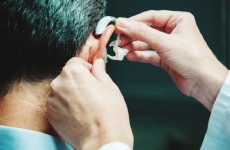 دراسة تكشف أن أجهزة السمع قد تقلل من خطر الإصابة بالخرف!