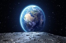 اكتشاف جزء منفصل عن القمر يدور حول الأرض