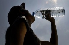 كيف يؤثر حفظ الماء في البلاستيك على صحة الانسان؟.. اليك التفاصيل