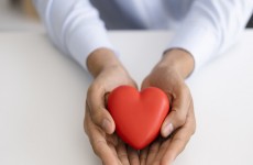 العلماء يتقدمون خطوة نحو ثورة زراعة القلب في اختراق طبي جديد