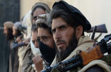 أفغانستان.. "طالبان" تحتجز 18 موظفا في منظمة سويسرية