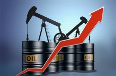 تقلّص المعروض يرفع أسعار النفط لليوم الثاني تواليًا
