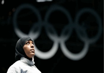 اللجنة الأولمبية الدولية "تصعق" فرنسا بقرار يخص الحجاب.. هذه التفاصيل