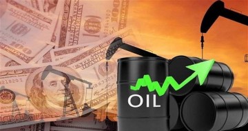 تراجع الدولار يدفع أسعار النفط للارتفاع